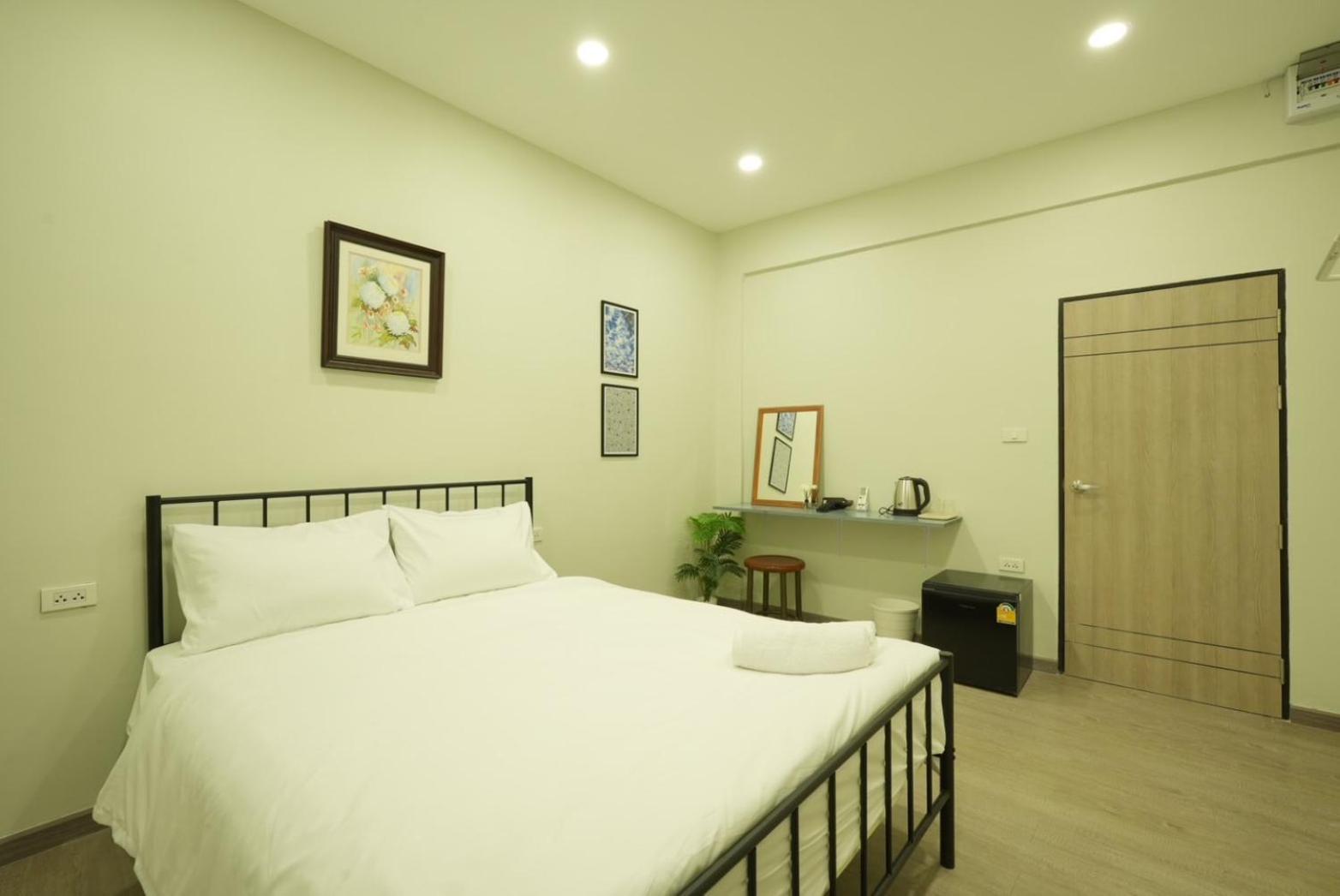 Hidden Dragon Yaowarat Road X Apartment Bangkok Exterior photo
