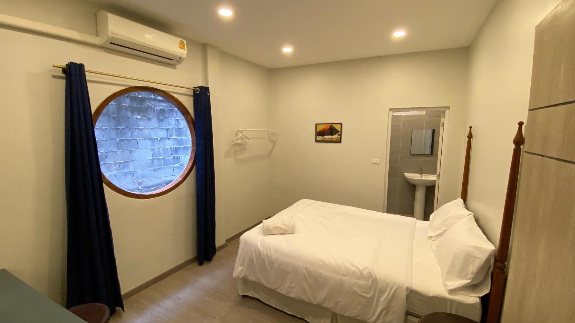 Hidden Dragon Yaowarat Road X Apartment Bangkok Exterior photo